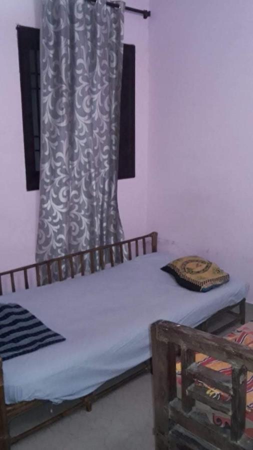 Valentine Hostel & Guest House Puduccseri Kültér fotó