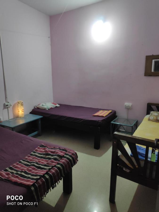 Valentine Hostel & Guest House Puduccseri Kültér fotó