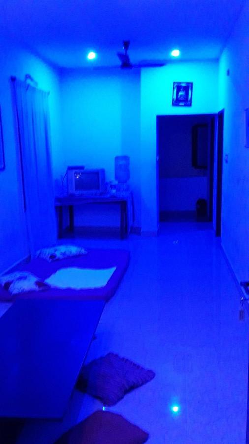 Valentine Hostel & Guest House Puduccseri Kültér fotó