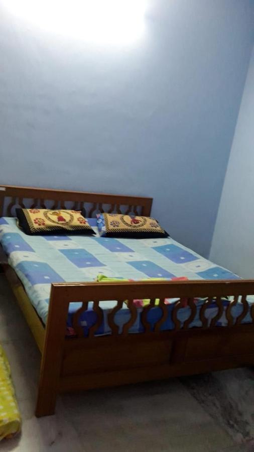 Valentine Hostel & Guest House Puduccseri Kültér fotó